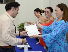 Durante dos meses, 31 docentes y 19 administrativos participaron de cuatro encuentros en espacio de diálogo y talleres de sensibilización y prevención.